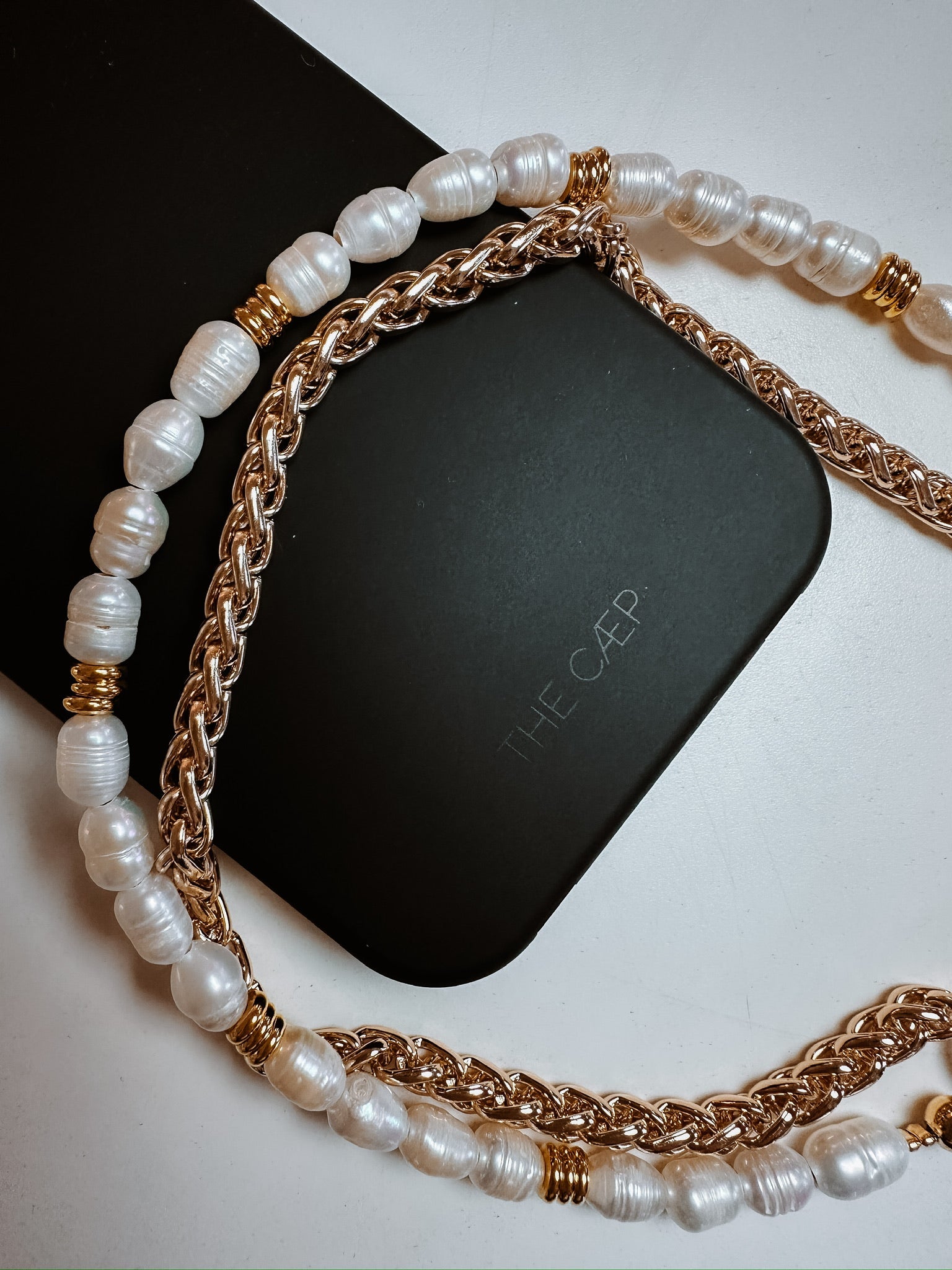 Pearl Minimal Wristlet
