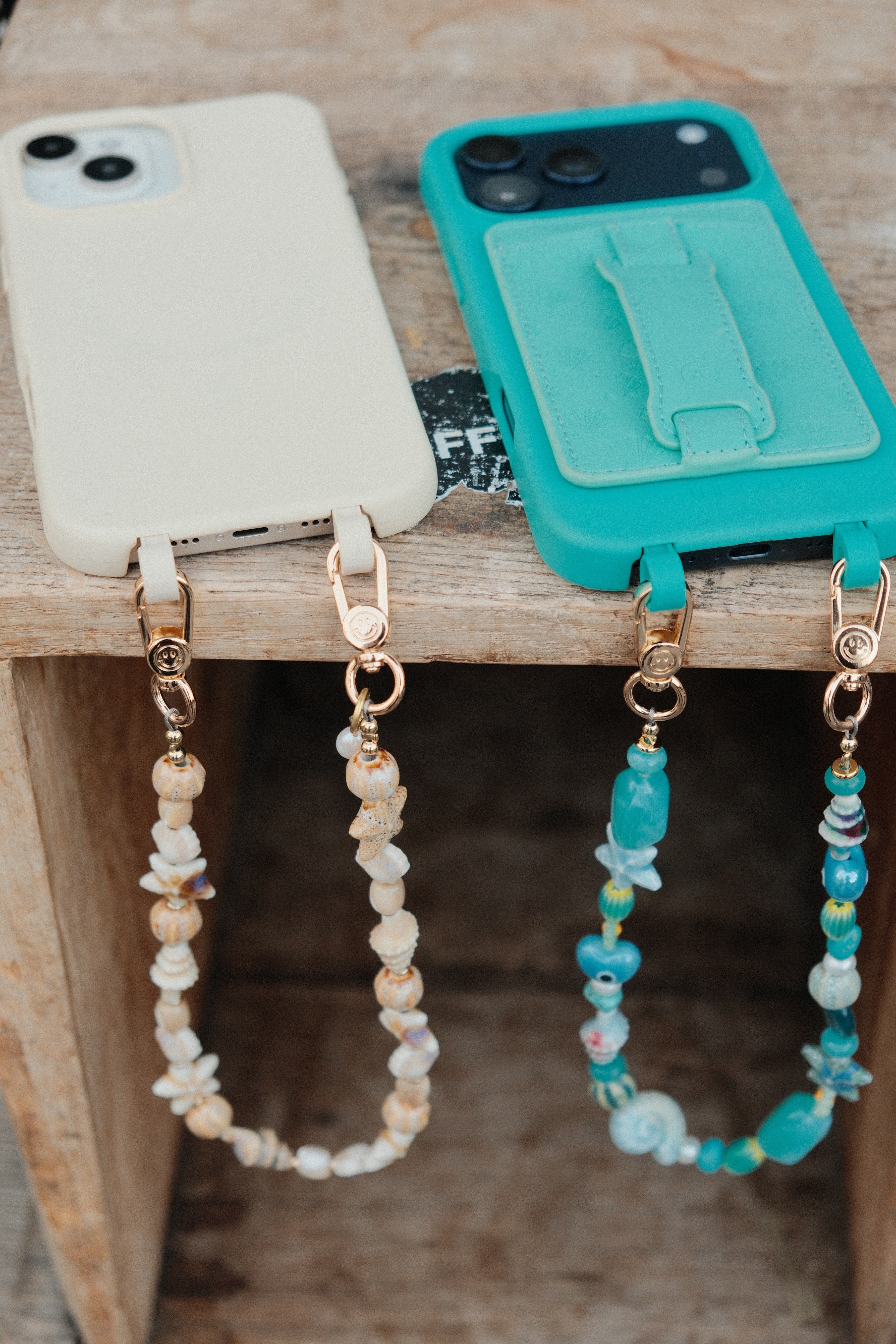 Aqua Shell MagSafe Wallet (RFID)