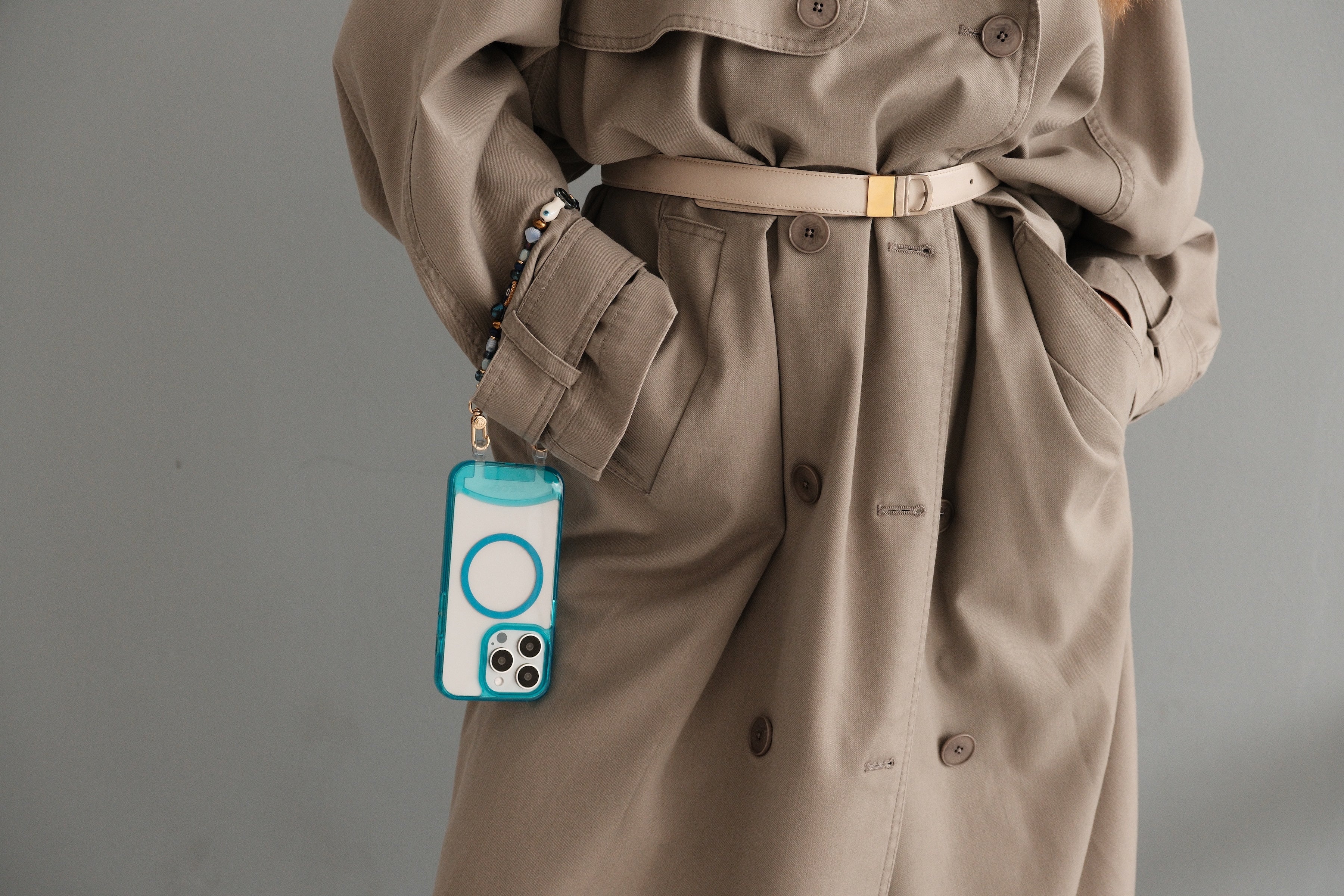 Reef Phone Wristlet