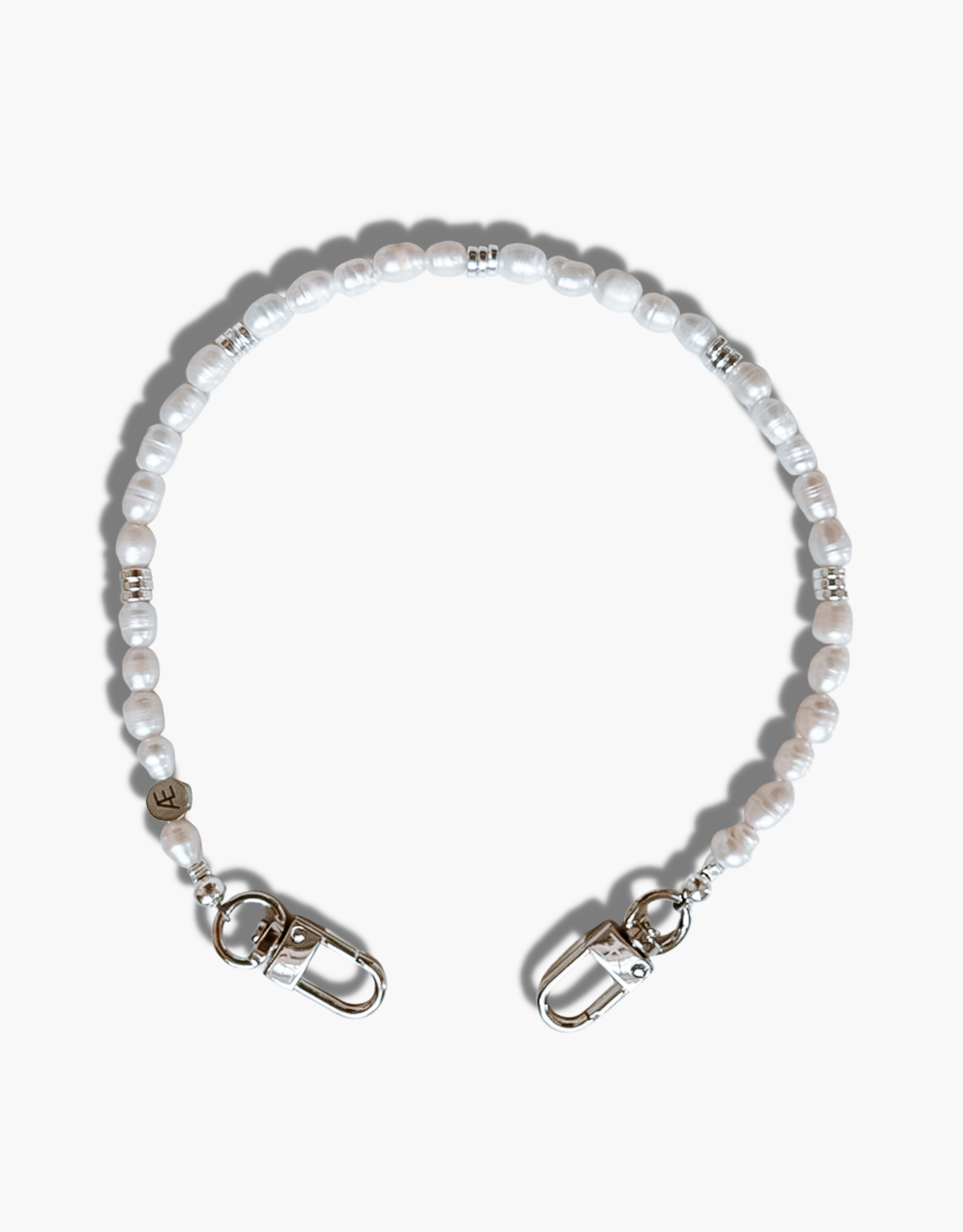 Pearl Minimal Wristlet
